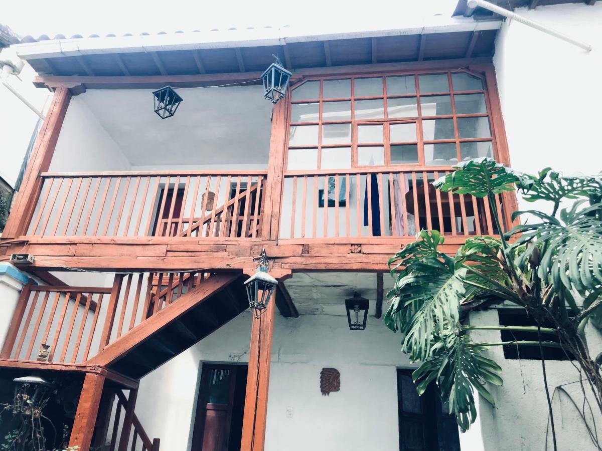 Hostal Chasqui Otavalo Exterior foto